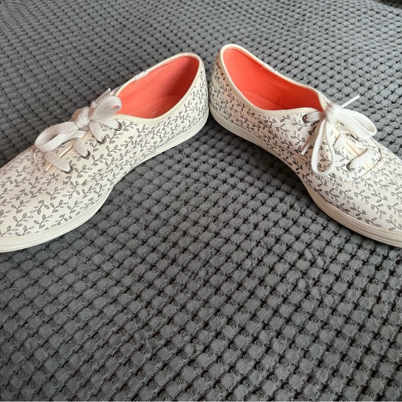Women’s Floral Canvas Keds Shoe - Picture 2 of 5